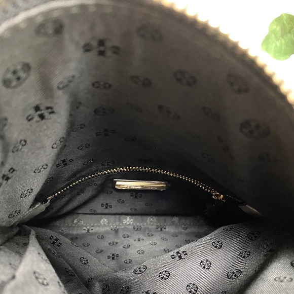 🎧🎺SOLD-TORY BURCH Taylor Fold Crossbody Bag 🎷🎧 - Picture 8 of 15